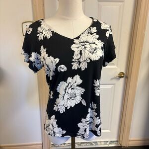 NEW Tahari Floral Black and White Women's Top